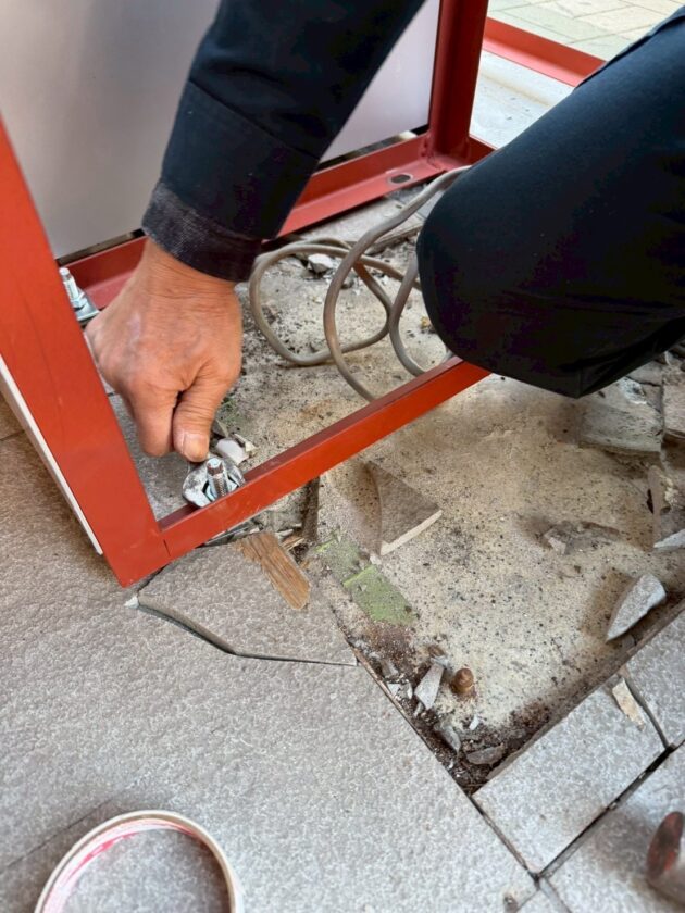 某新店舗 サイン工事